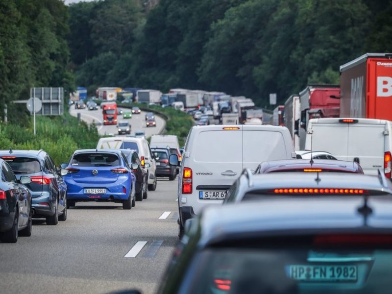 NRW: Absolutes Stau-Chaos in den Sommerferien!