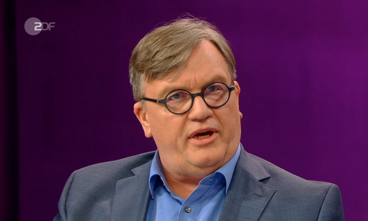 Comedian Hape Kerkeling bei Maybrit Illner (ZDF).