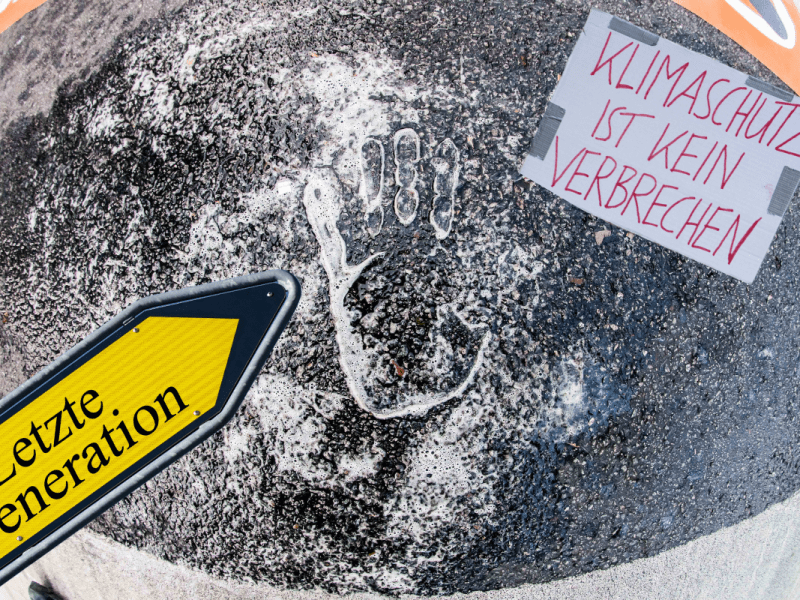 Schockierendes Video- so geht ein Polizist gegen eine Demonstrantin vor.