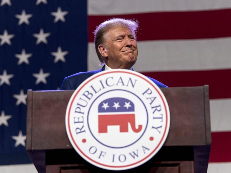 Der ehemalige Präsident Donald Trump wird erneut angeklagt. Dieses mal geht es um mutmaßliche Straftaten während seiner Amtszeit.