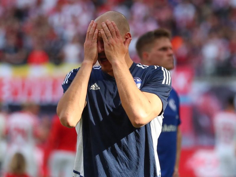 Ein Ex-Star vom FC Schalke 04 hat großen Streit.