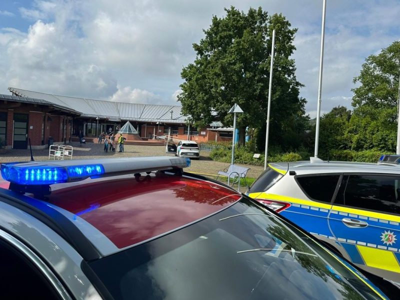 Polizeieinsatz in Schwimmbad im Ruhrgebiet