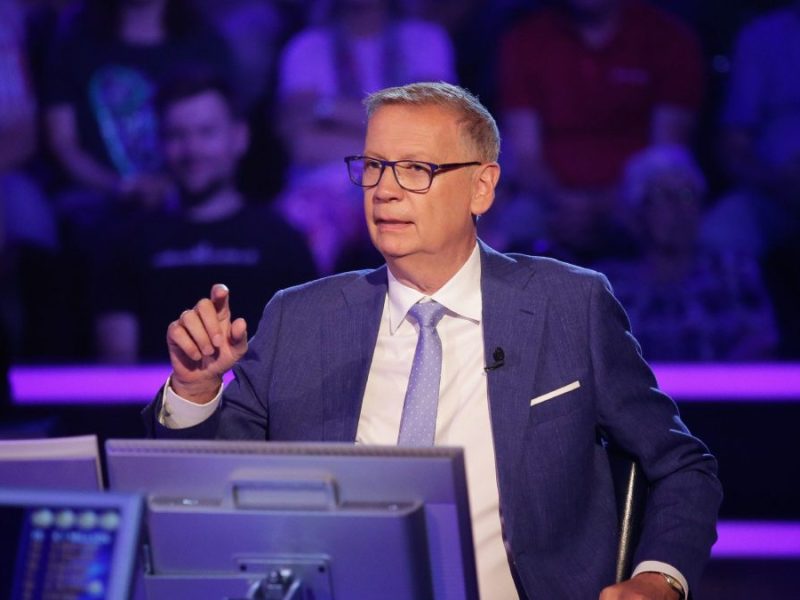 Günther Jauch hat schon vieles als Moderator bei „Wer wird Millionär“ erlebt. Doch bei DIESEN Tränen hakt er nach.