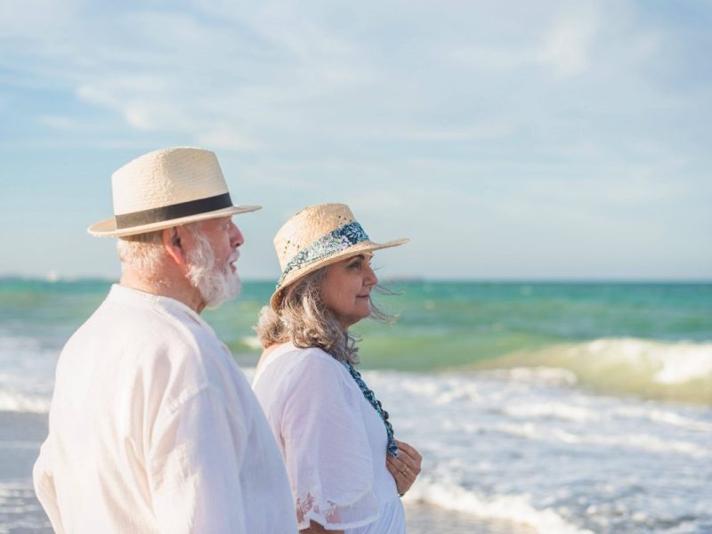 Früher mit der Arbeit aufzuhören und in Rente zu gehen, klingt für viele wohl verlockend. Eine Studie zeigt, warum es sich lohnen kann, länger zu arbeiten.