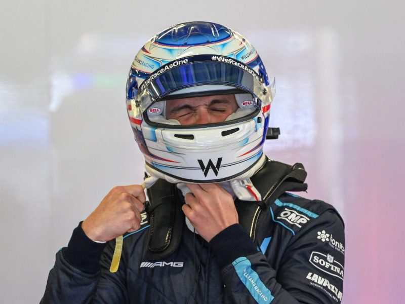 Logan Sargeant muss sich in der Formel 1 ranhalten.