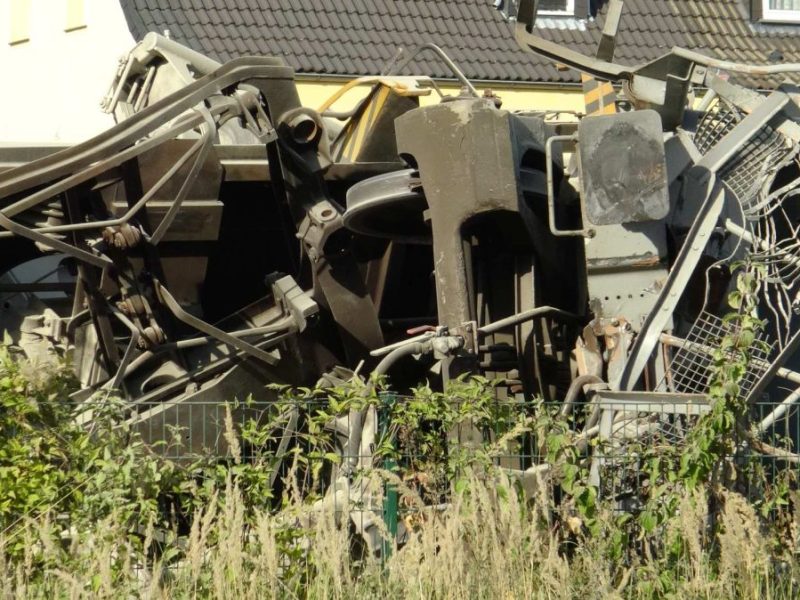 NRW: Schlimmes Zug-Unglück mit einem Toten.