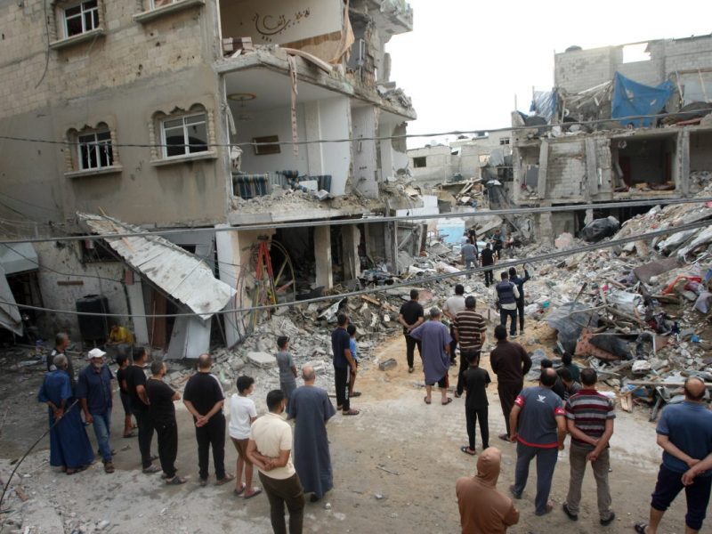 Die Hamas greift den Staat Israel an. Der Terror, der hierzulande kaum auszumalen ist, ist für einen Familienvater zu neuem, brutalem Alltag geworden.