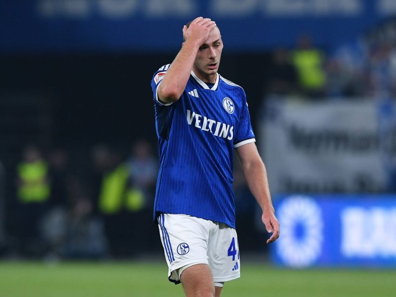 FC Schalke 04: Bitterer Auftritt von Henning Matriciani.