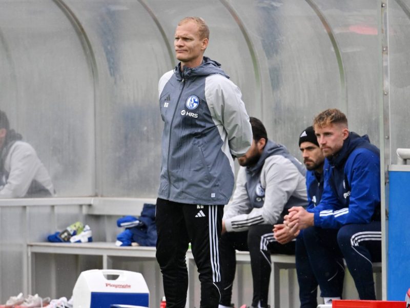 Karel Geraerts muss beim FC Schalke 04 viele Probleme bewältigen.