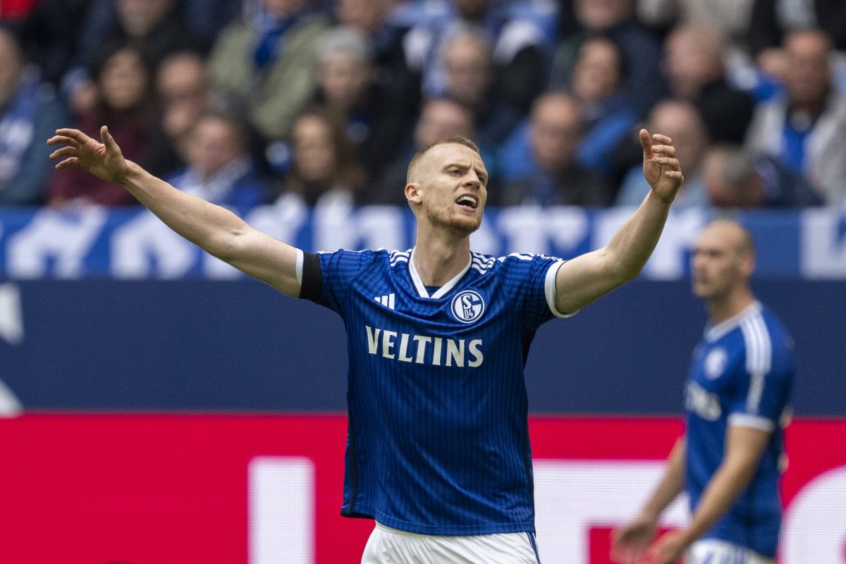 Timo Baumgartl verzweifelt beim FC Schalke 04.