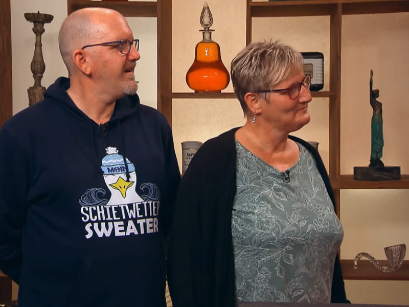 „Bares für Rares“: Ein Ehepaar verkauft für seine Nachbarn etwas Besonderes.