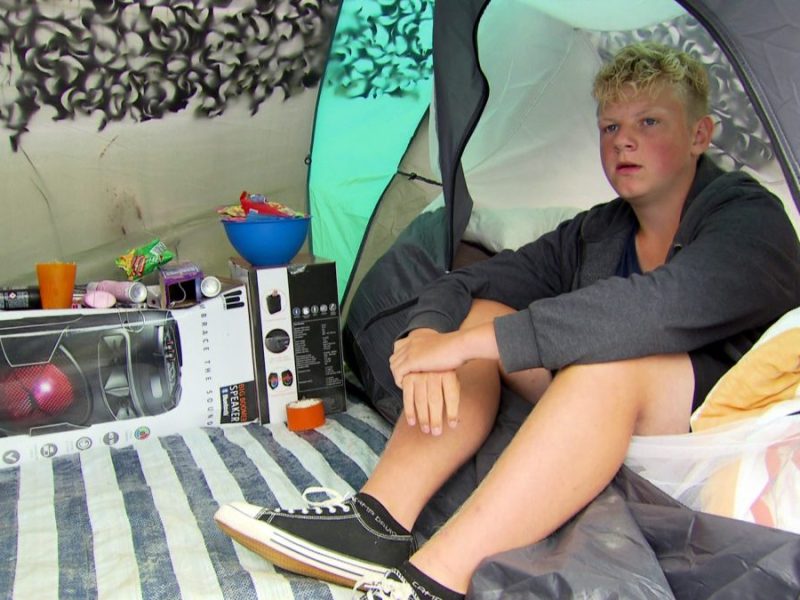 Eine „Armes Deutschland“-Familie verliert ihre Wohnung: Ihr Sohn hat Angst.