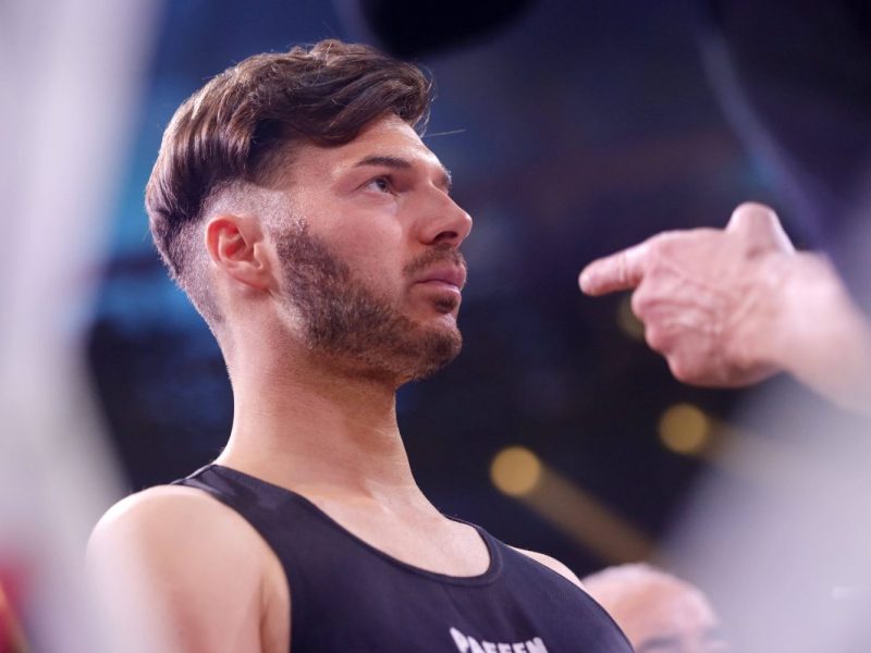 Um die Umwelt zu schützen, sagt die EU Mikroplastik den Kampf an. Loses Glitzer wird unter anderem verboten. Sam Dylan ist alles andere als begeistert.