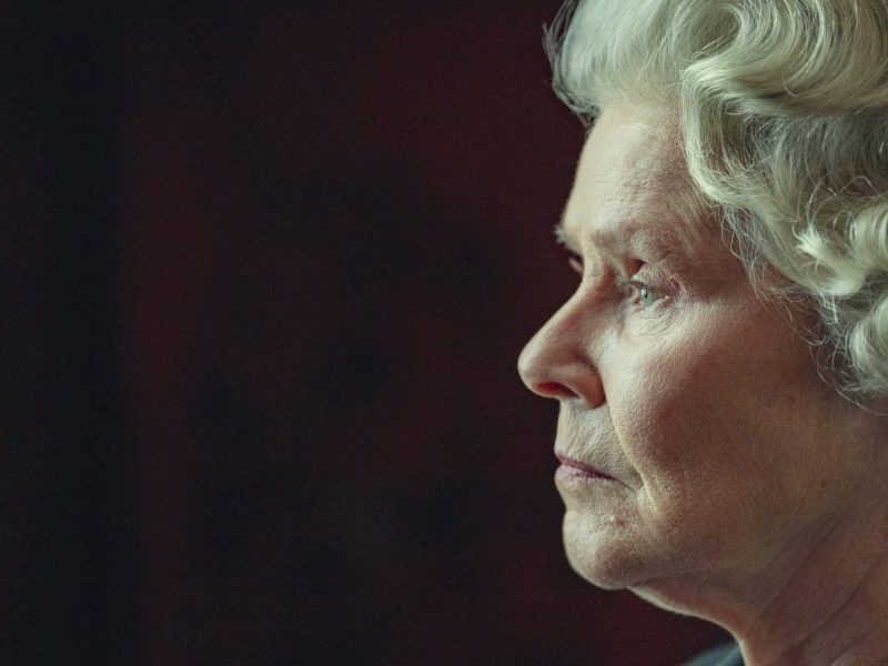 Imelda Staunton als Queen Elisabeth II.