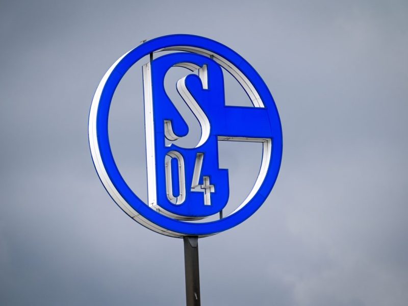 Der FC Schalke 04 testet zwei Spieler.