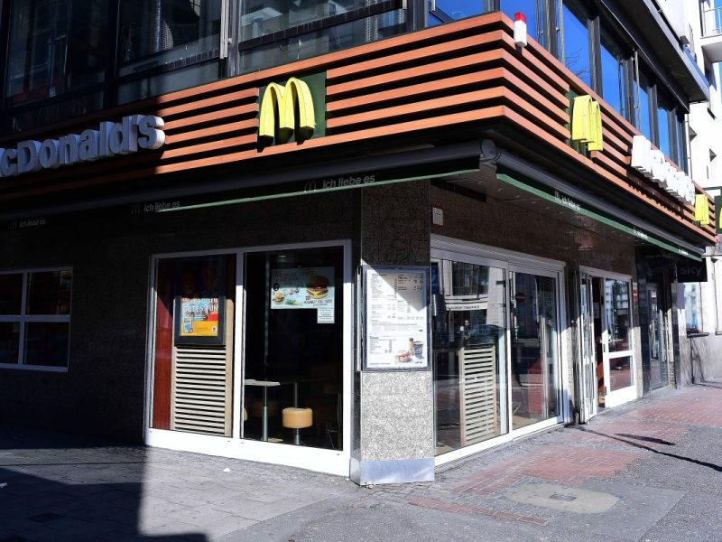 Schock vor einer McDonald's Filiale! (Symbolfoto)