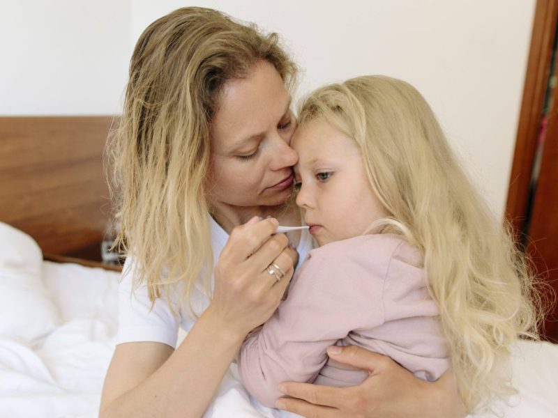 Kinderkrankengeld - wie lange zahlen die Krankenkassen AOK, Barmer, Techniker, DAK und Co.