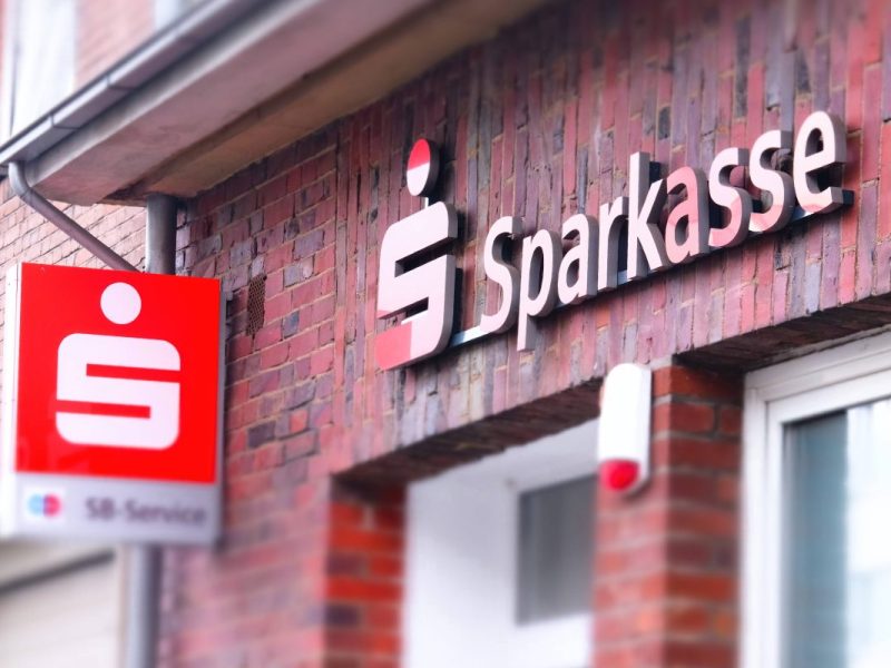Geht es mit Deutschland bergab? Sorge bei der Sparkasse