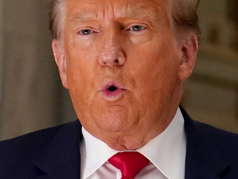 Gott-Komplex oder Wahlwerbung? Trump fällt mit peinlichem Video auf.