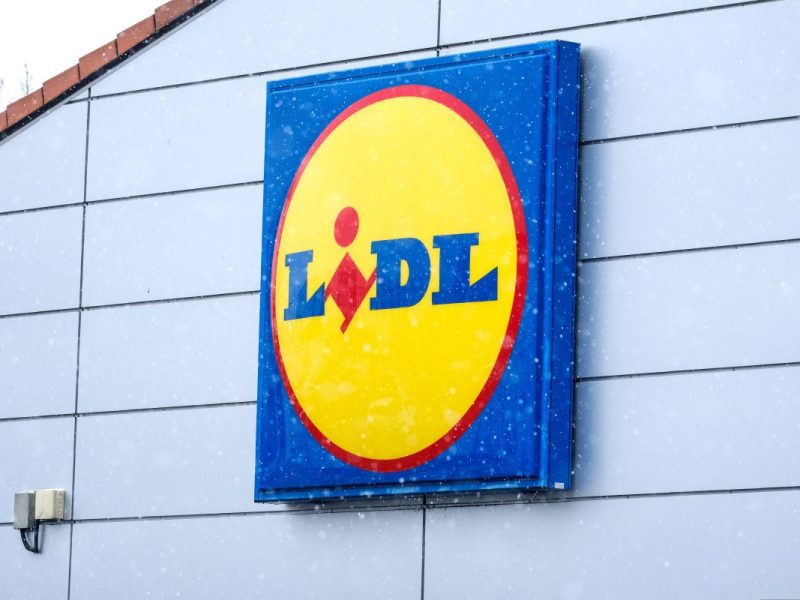 Rentner muss nach Einkauf bei Lidl eine Strafe zahlen.