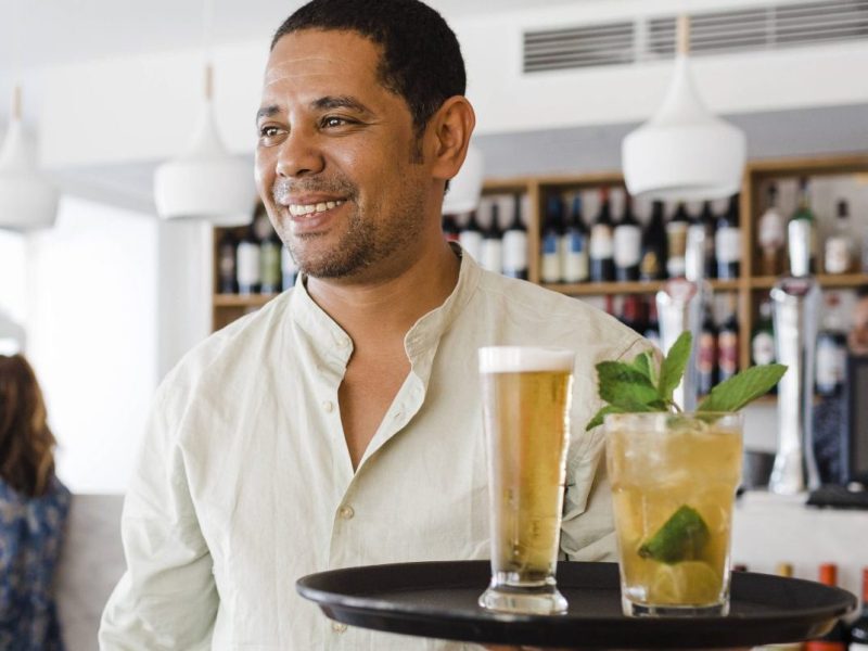 Ungelernte Arbeitskräfte aus dem Ausland statt Bürgergeld-Empfänger zu aktivieren?