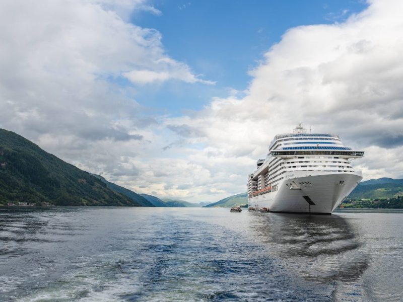 Es passieren während einer Kreuzfahrt viele Geheimnisse.