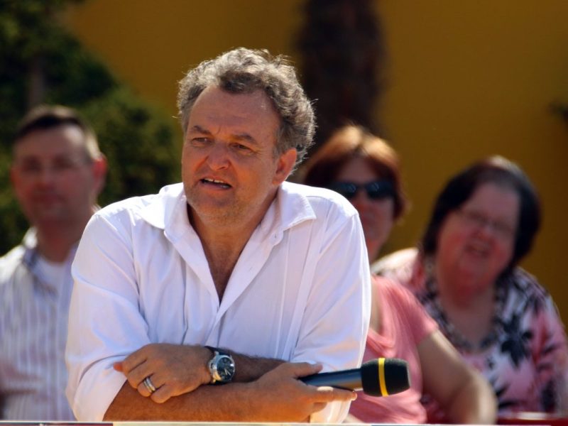 Große Sorge um Sat.1-Star Marco Rima. Jezt meldet sich der Schweizer Comedian nach seiner Not-OP zu Wort...