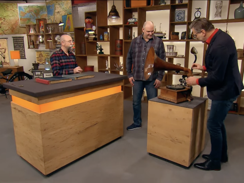 Bei „Bares für Rares“ erweisen sich einige Objekte als antike Schätze und wahre Schmuckstücke. Doch bei einem Kandidaten kam alles anders...