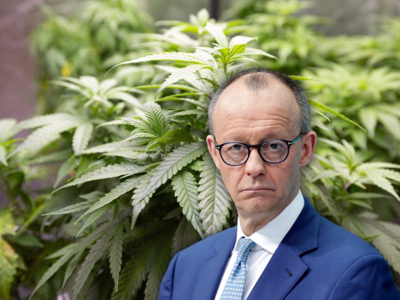 CDU-Chef Merz beichtet bei 