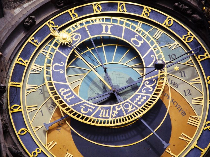 Laut Horoskop haben diese Sternzeichen Pech im März.