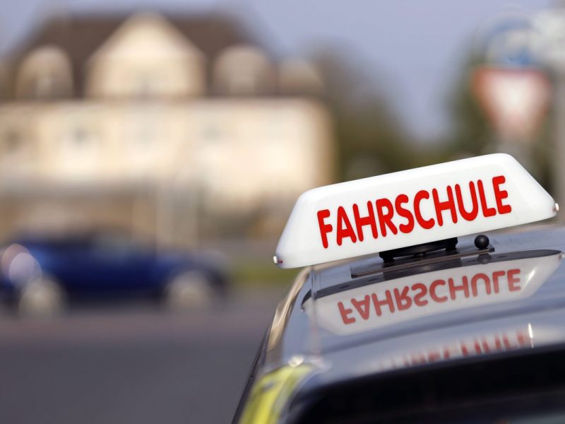 Steht den Fahrschulen in NRW bald eine große Änderung bevor?