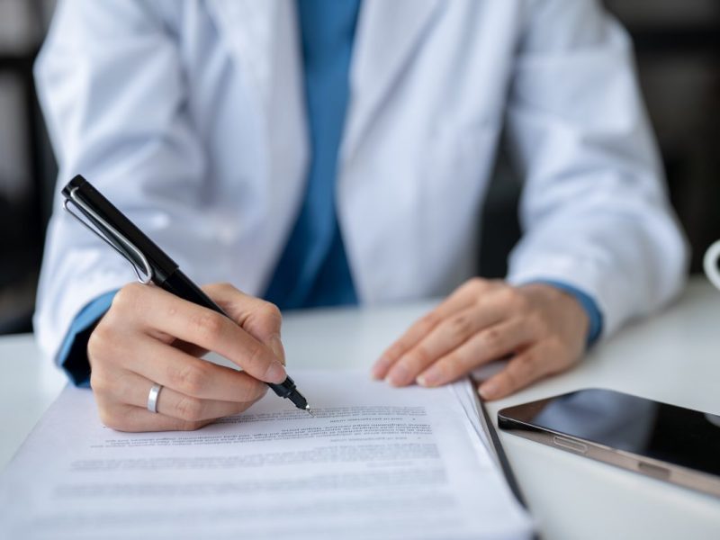 Krankenkasse: Kommt es zu einem systematischen Betrug in Arztpraxen?