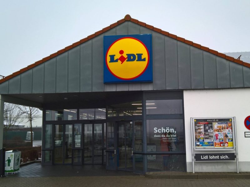 Vor dieser Lidl-Filiale kam es zu heftigen Szenen.