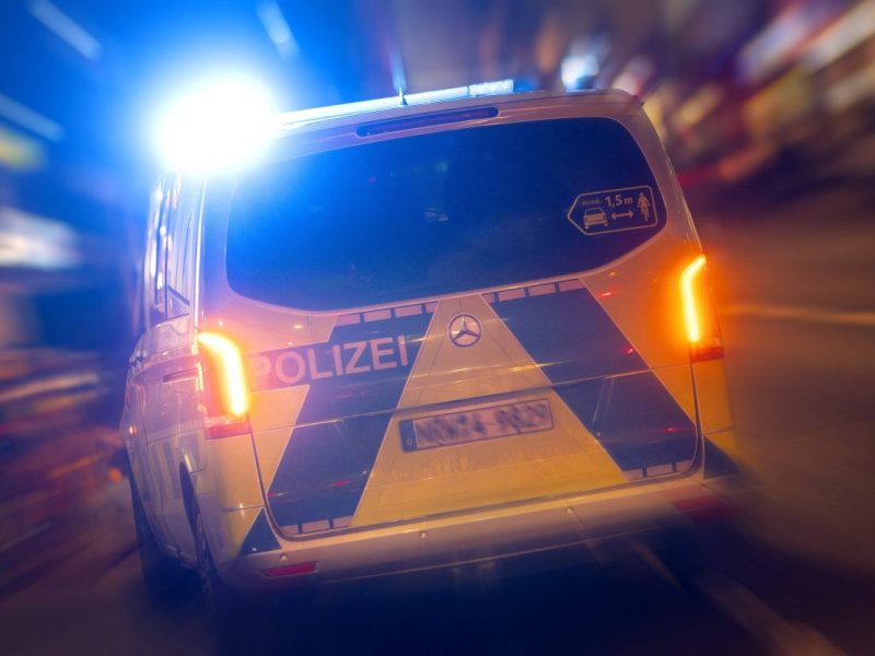 NRW: Mann wird in eigener Wohnung getötet.