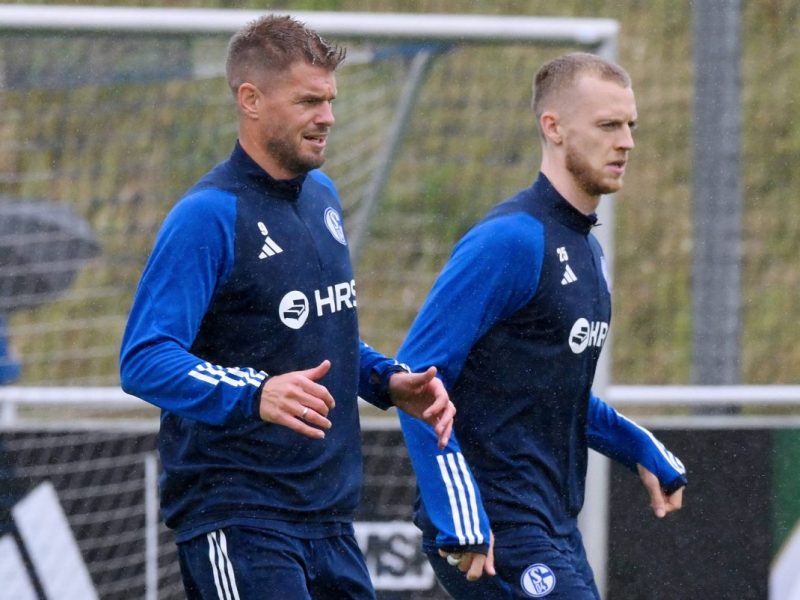 Beim FC Schalke 04 könnte ein Spieler vor dem Aus stehen.