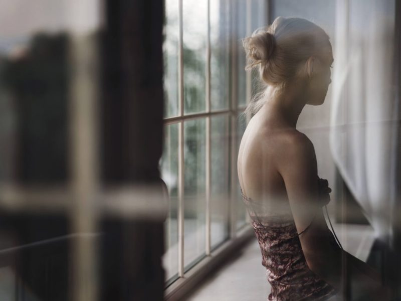 Laut PKS ist die Gewalt gegen Frauen weiter angestiegen. Eine Expertin erklärt uns, woran das liegen kann und was sich in der Gesellschaft verändern muss.