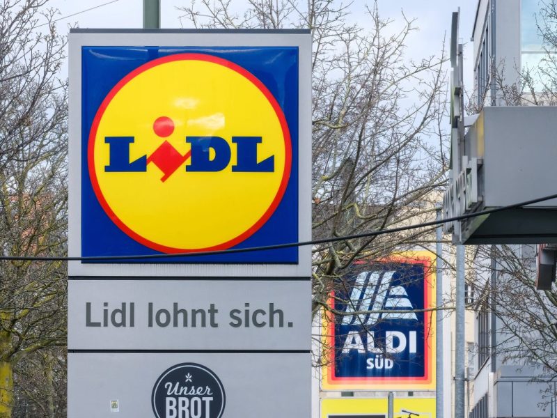 Aldi und Lidl müssen sich warm anziehen, denn ein Konkurrent ist auf dem Vormarsch.