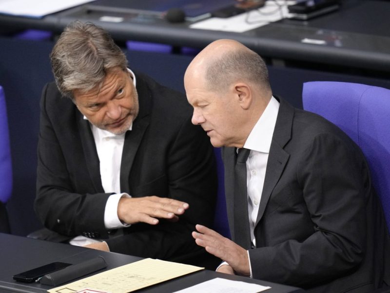 Scholz und Habeck - unterschiedliche Politikstile.