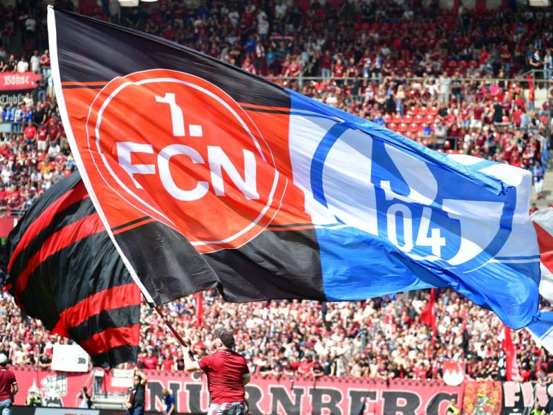 Beim Freundschaftsduell bekam der FC Schalke 04 Unterstützung.