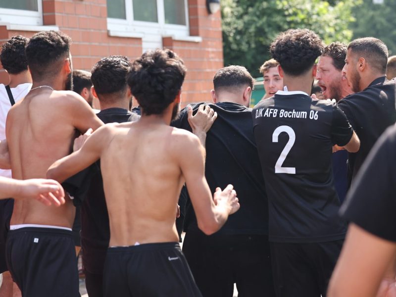 Bochum: Fußballspiel wurde abgesagt, weil eine Mannschaft Angst vor dem brutalen Gegner hat.