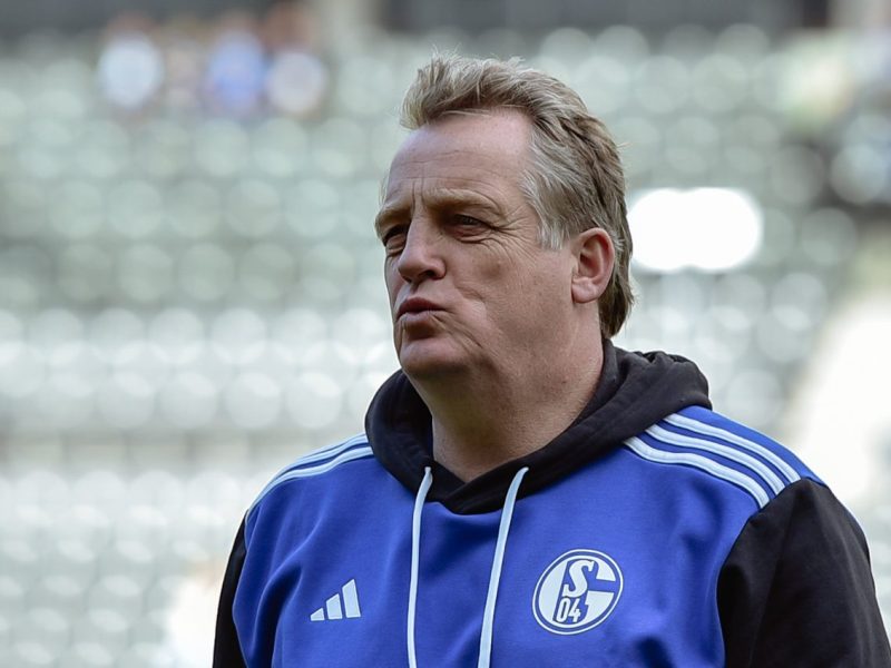 Mike Büskens ist seit vielen Jahren beim FC Schalke 04 aktiv.