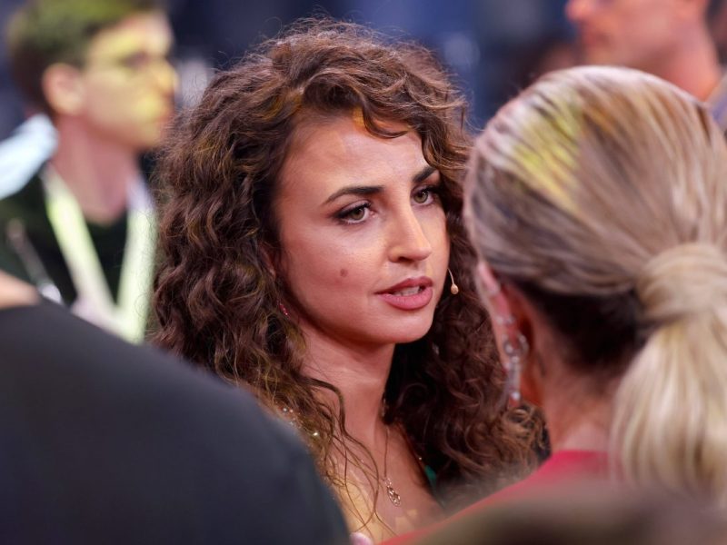 Bei „Let’s Dance“ können sie das Tanzen kaum abwarten. Doch jetzt sorgt DIESE Neuerung für Unmut bei den Stars...