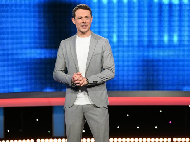 Bei „Gefragt – Gejagt“ glänzt Moderator Alexander Bommes stets mit seiner netten und sympathischen Art. Doch diesmal sollte es anders sein...