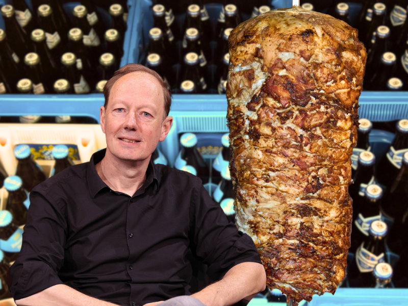 Martin Sonneborn, Parteivorsitzender der Partei und ehemaliger Satiriker, gibt im Interview zur Europawahl 2024 Einblicke in die ambitionierten Pläne seiner Partei. Eine gesetzliche Preisbremse für ein Döner-Biermenü soll jetzt kommen.