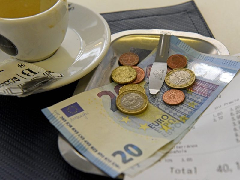 Urlaub: in diesen Ländern ist bargeldloses Bezahlen möglich