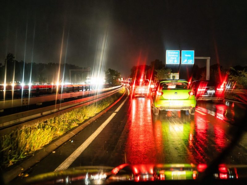 Wetter in NRW: Hochwasser auf A59