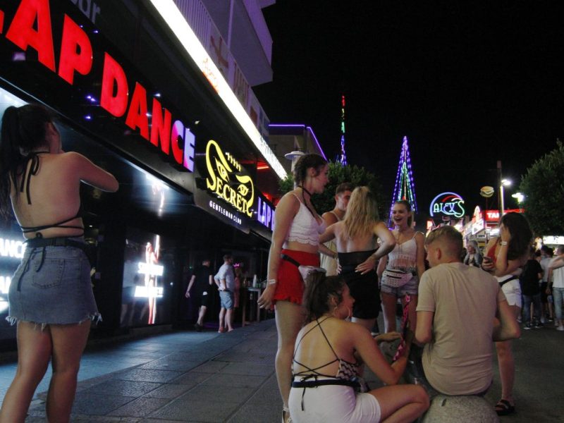 Auf Mallorca kam es in einer Bar zu einer widerlichen Tat. (Symbolfoto)