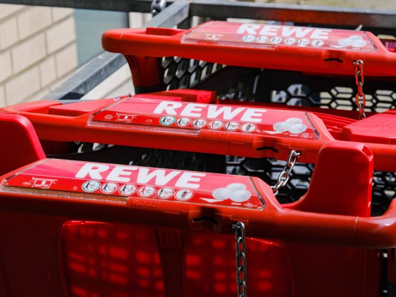 Rewe, Aldi und Co.: Kunden müssen Das beim Bezahlen an der Kasse beachten