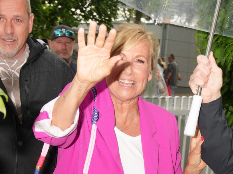 Im ZDF-„Fernsehgarten“ herrscht nicht nur eitel Sonnenschein – jetzt kommen pikante Details ans Tageslicht...