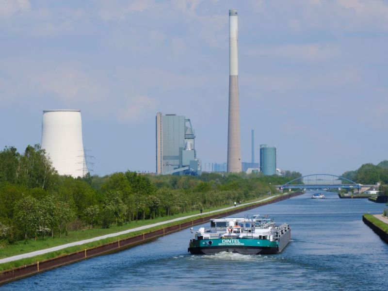 Ein Schiff sorgte auf dem Datteln-Hamm-Kanal in NRW für einen Unfall. (Symbolbild)